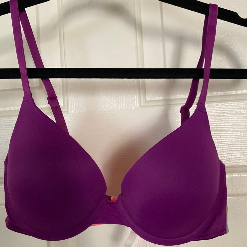 PINK Victoria’s Secret where everywhere bra